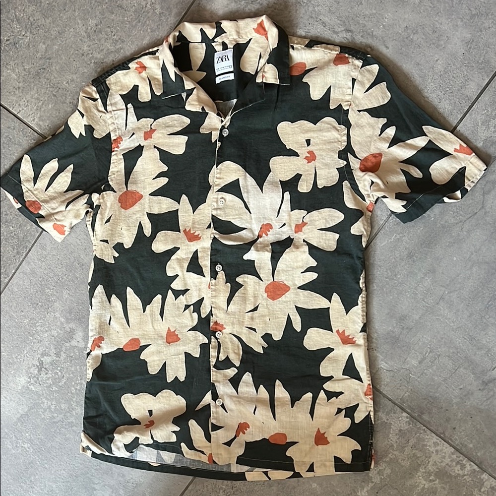 Zara Men's Floral Shirt - Green and Cream